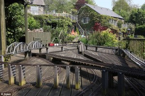 mansbridge_balment_train_property